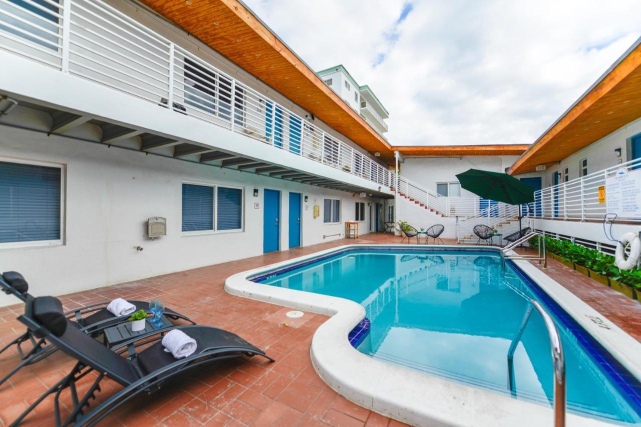 Cozy 1 Bedroom With Pool Steps From The Beach #47 Hollywood Eksteriør bilde