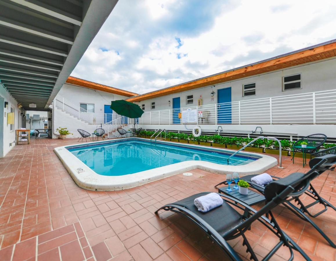 Cozy 1 Bedroom With Pool Steps From The Beach #47 Hollywood Eksteriør bilde