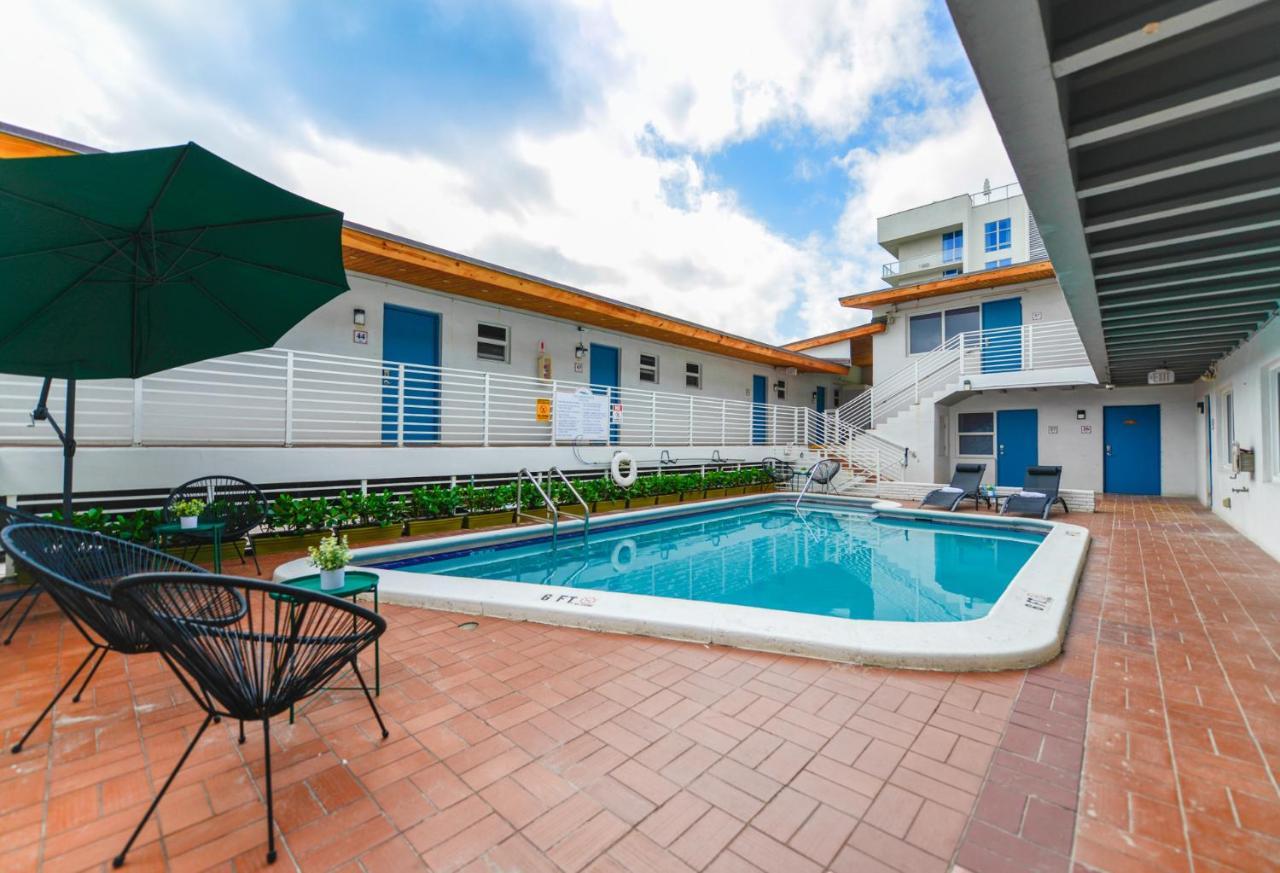 Cozy 1 Bedroom With Pool Steps From The Beach #47 Hollywood Eksteriør bilde