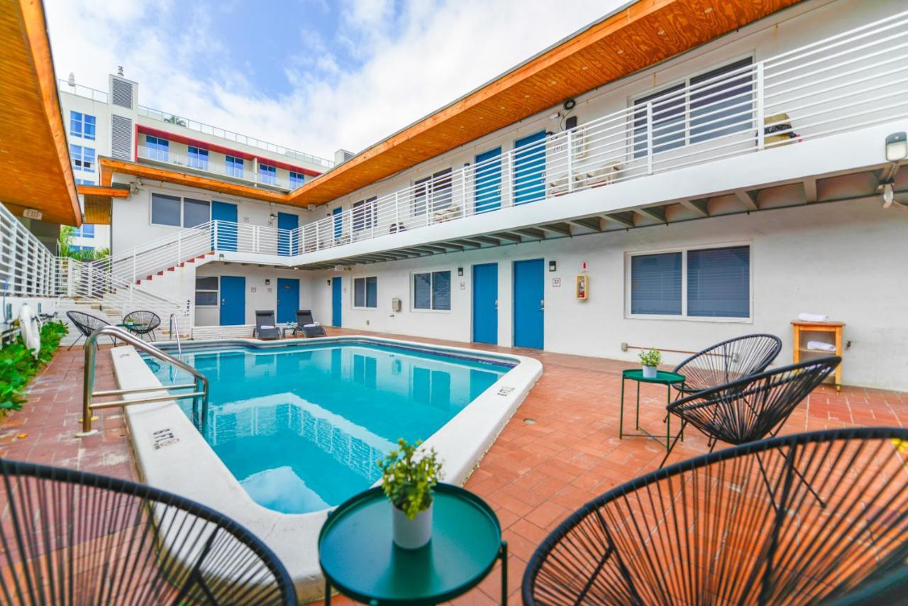 Cozy 1 Bedroom With Pool Steps From The Beach #47 Hollywood Eksteriør bilde
